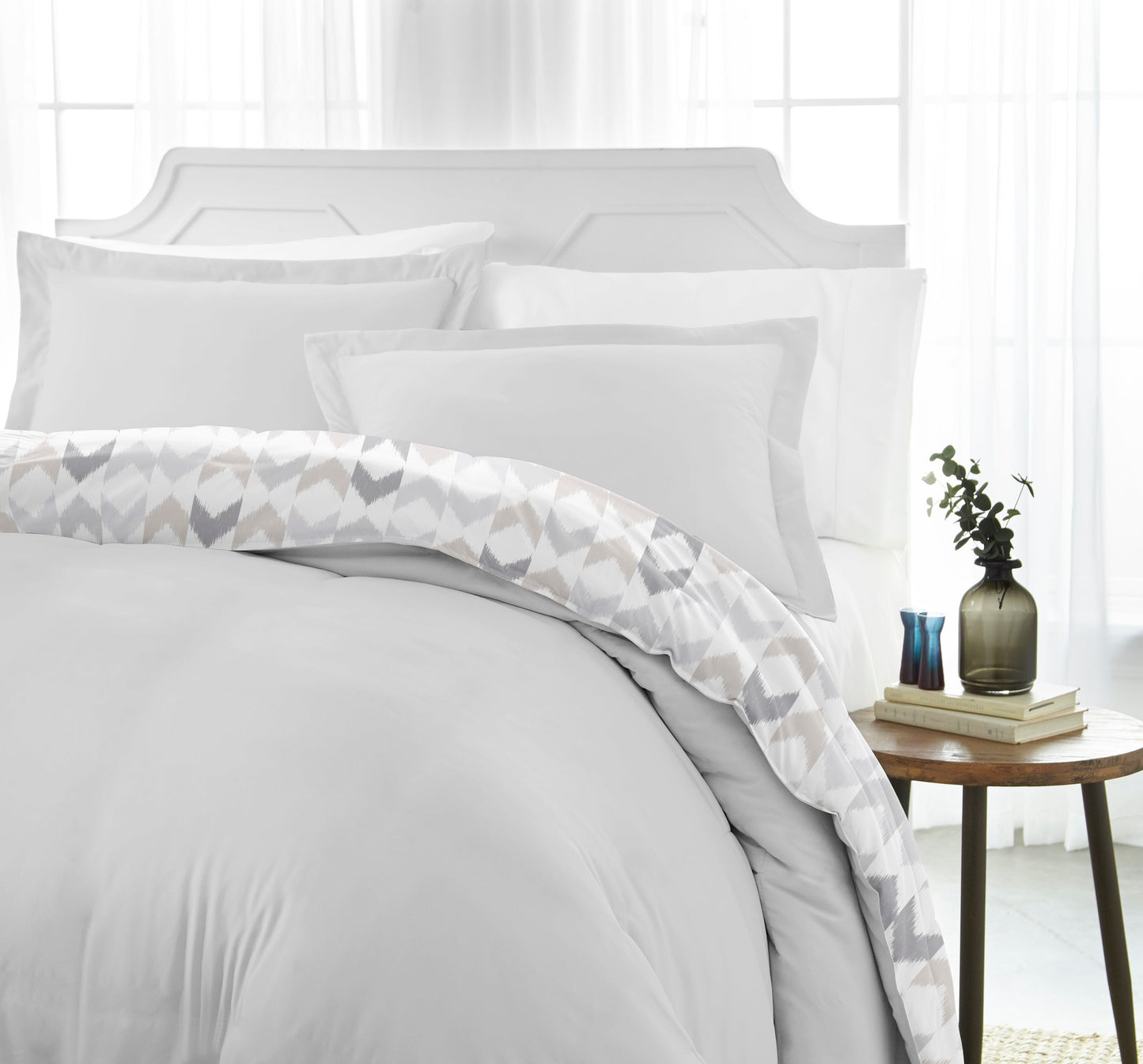 Chevron Sleep Pattern 3-Piece Reversible Duvet Cover Set