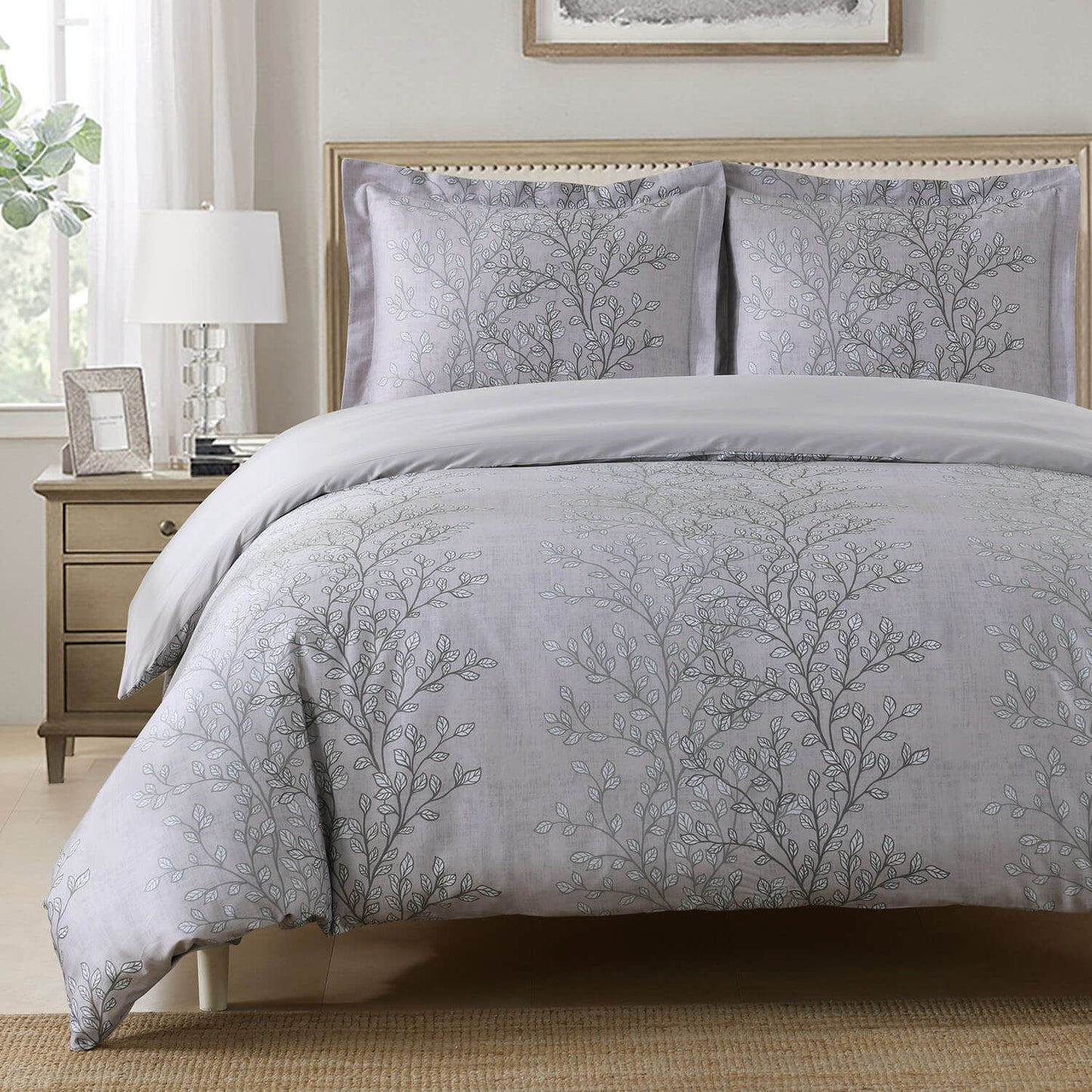 Tree branch foliage printed 100% Cotton Duvet Cover Set with shams. Made of long-staple cotton at 300 thread count. Stylish, soft, playful, fun. Available in sizes Twin/Twin XL, Full/Queen, King/Cal King