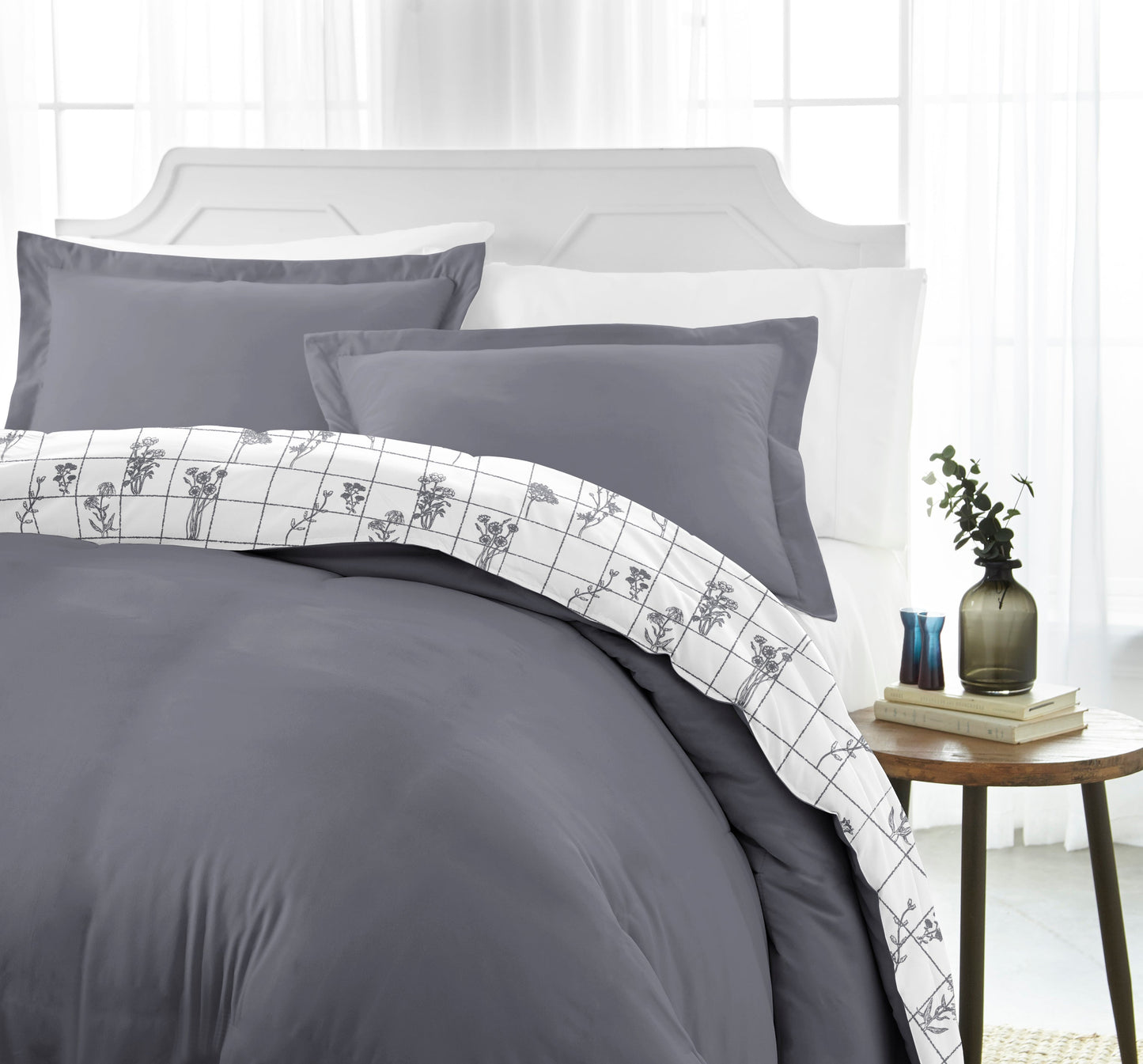 Flower Field Pattern 3-Piece Reversible Duvet Cover Set