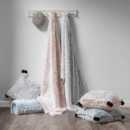 Intelligent Design Emma Shaggy Faux Fur Throw 50"W x 60"L