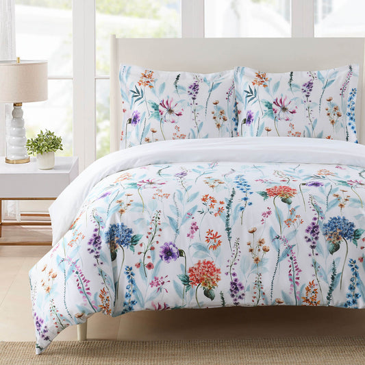 A fairytale garden printed on 100% cotton and comes complete with shams. Suitable for b&b, hotels & inns. Available in sizes: Twin/Twin XL, Full/Queen, and King/California King.