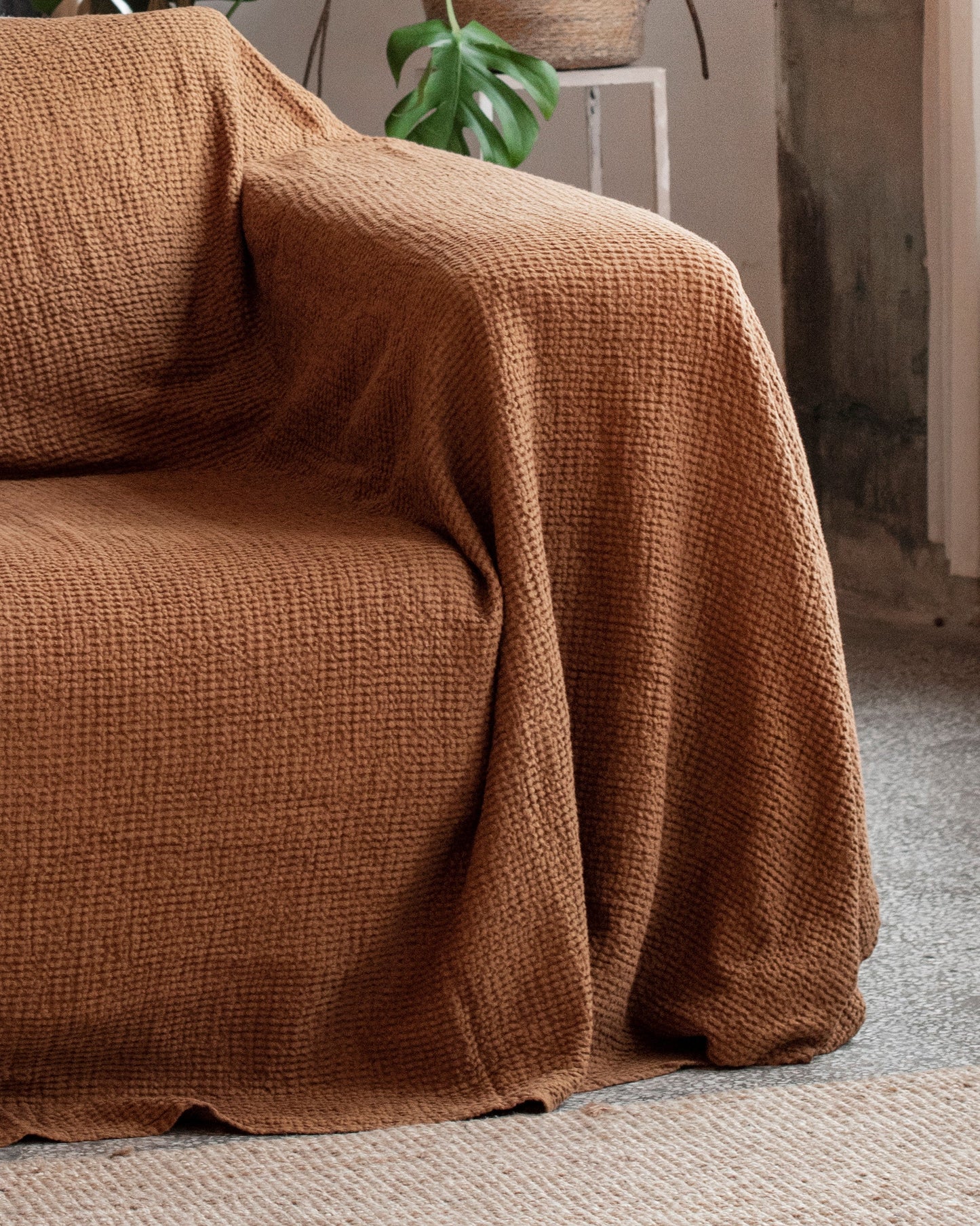 Waffle linen couch cover in Cinnamon