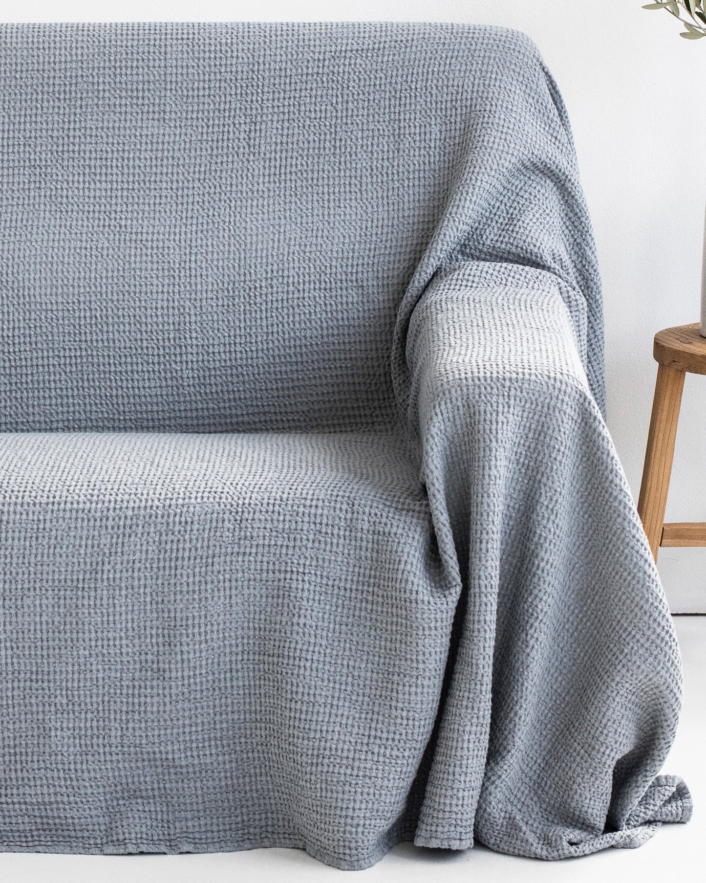 Waffle linen couch cover in Light gray